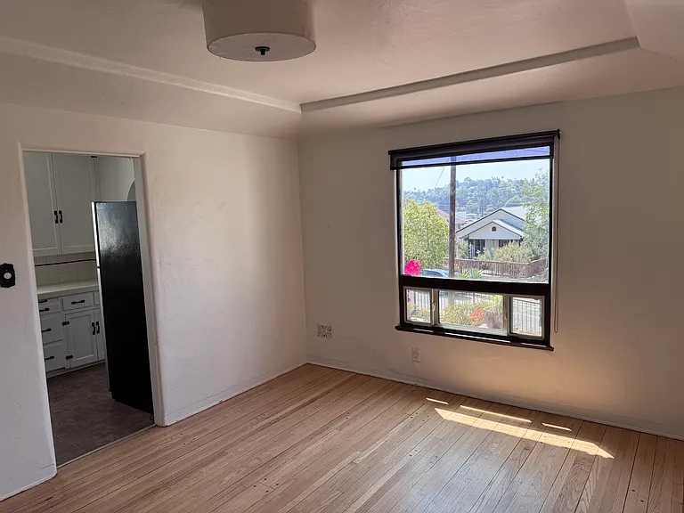 4307 York Blvd — Photo 7