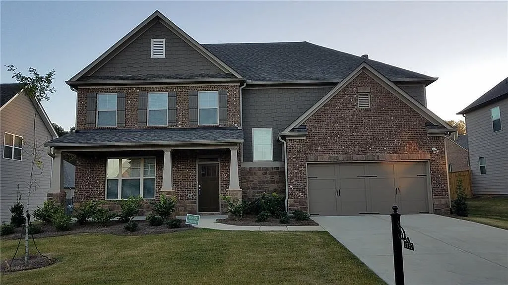 4 bed, 3.5 bath, 2931 sqft, $2,900 — Photo 1