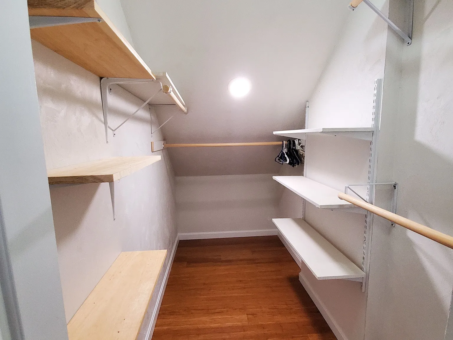 7 bed, $1,400 — Photo 4
