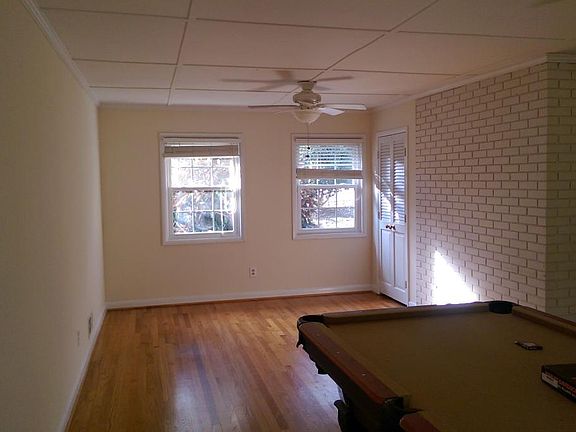 Extra Living room or dining room space