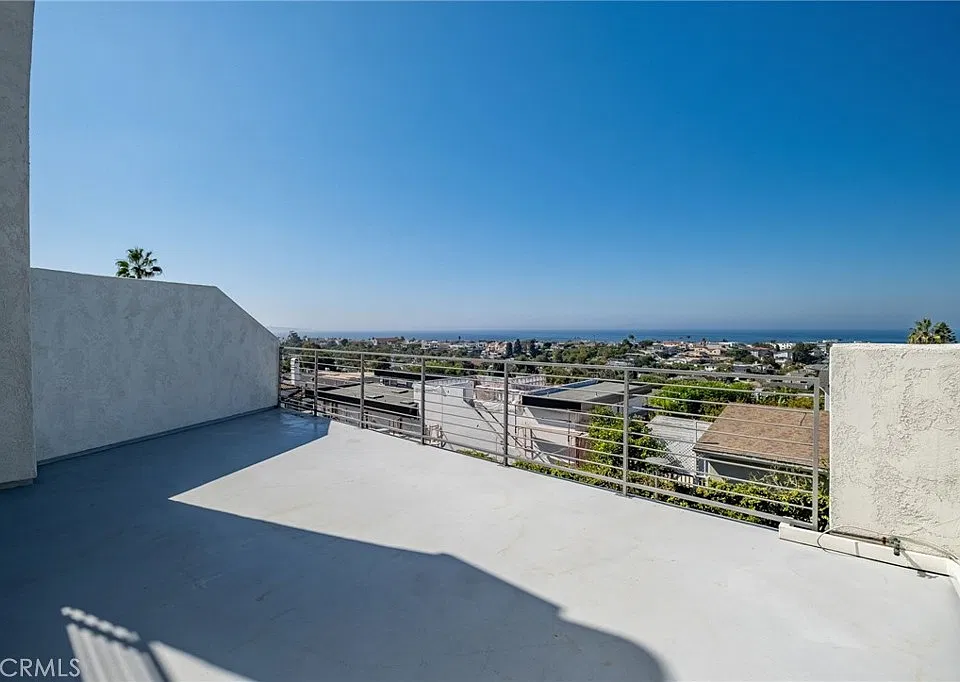 736 Gould Ave #3