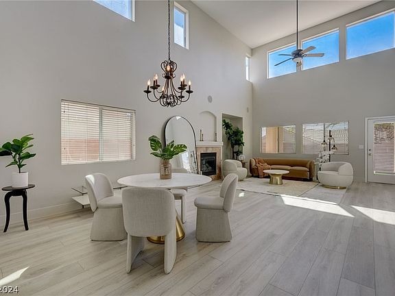 4th image of 11329 Via Spiga Dr