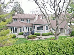 1308 N Kennicott Blvd, Arlington Heights, IL 60004