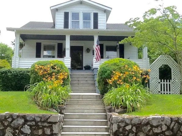 25 Westside Ct, Lexington, VA 24450