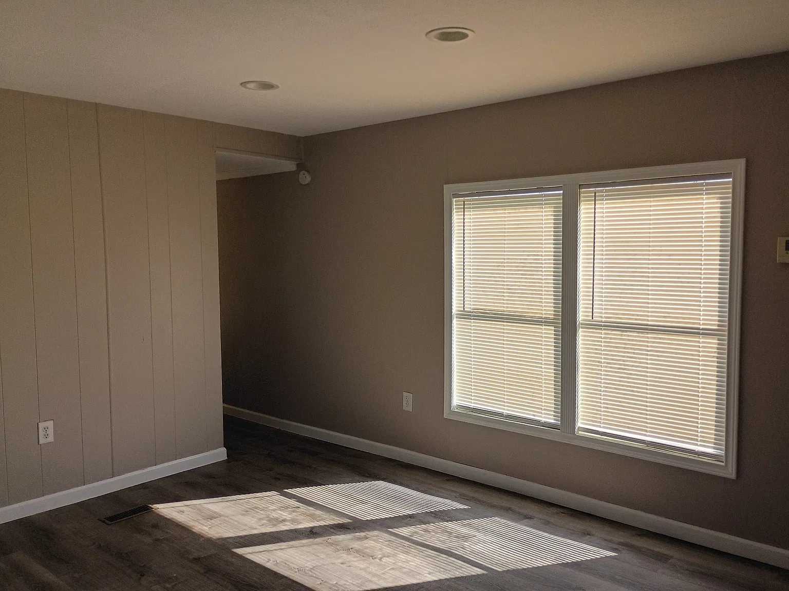 2 bed, 1010 sqft, $1,200 — Photo 3
