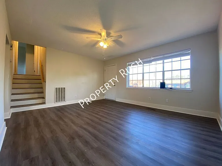 4727 Tessie Ln — Photo 4