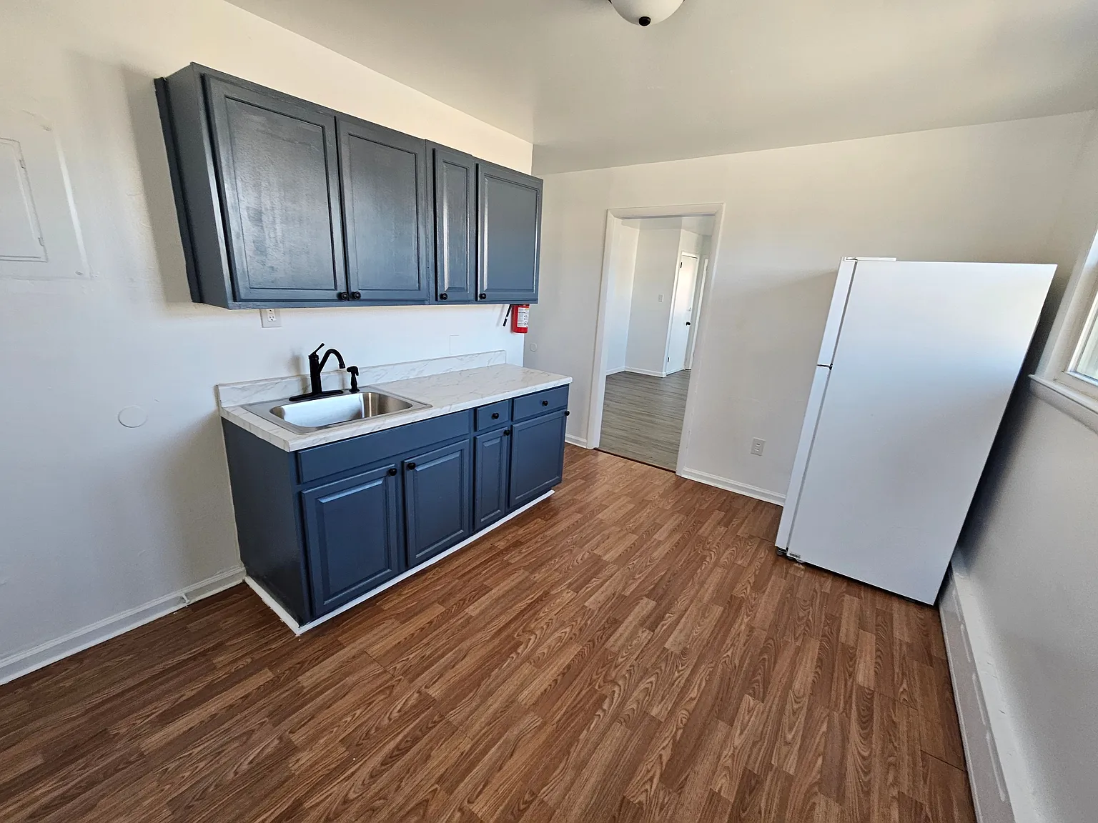 1 bed, 900 sqft, $1,275 — Photo 4