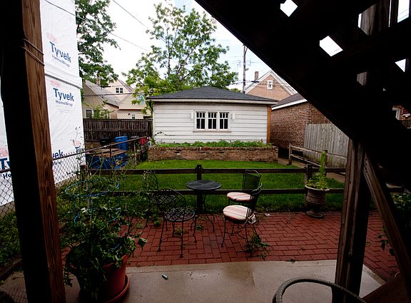 3rd image of 3623 S Winchester Ave