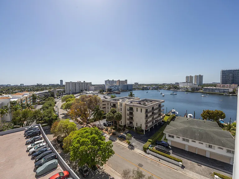 137 Golden Isles Dr #914 — Photo 32