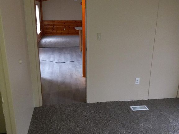 4th image of 33 Terrace Dr #33