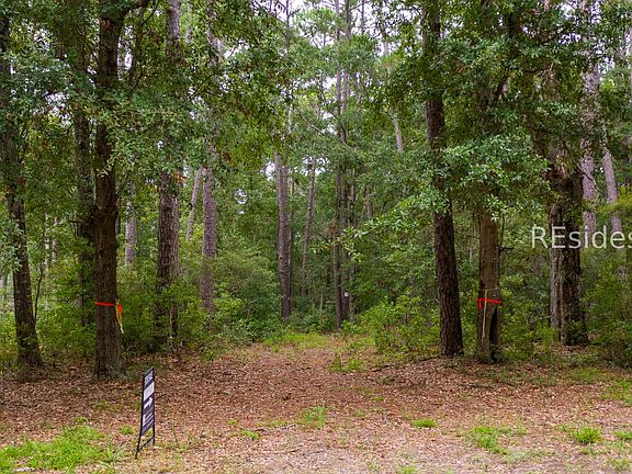 2nd image of 132 Benjies Point Rd