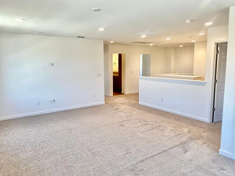6689 E Cambridge Ave — Photo 13