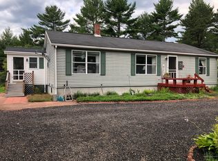 5 Grovo Ln, Steep Falls, ME 04085