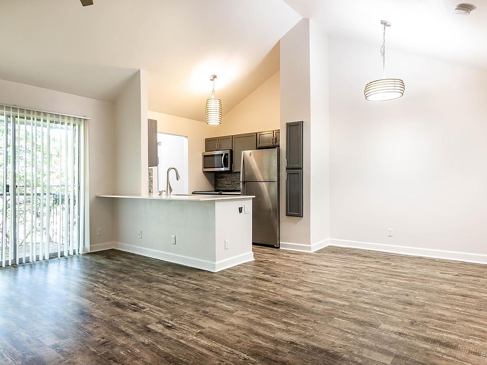 1st image of 1508 Southport Dr APT 106