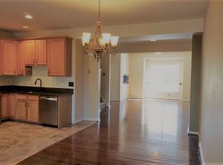 21948 Sugarland Oaks Sq, Sterling, VA 20164