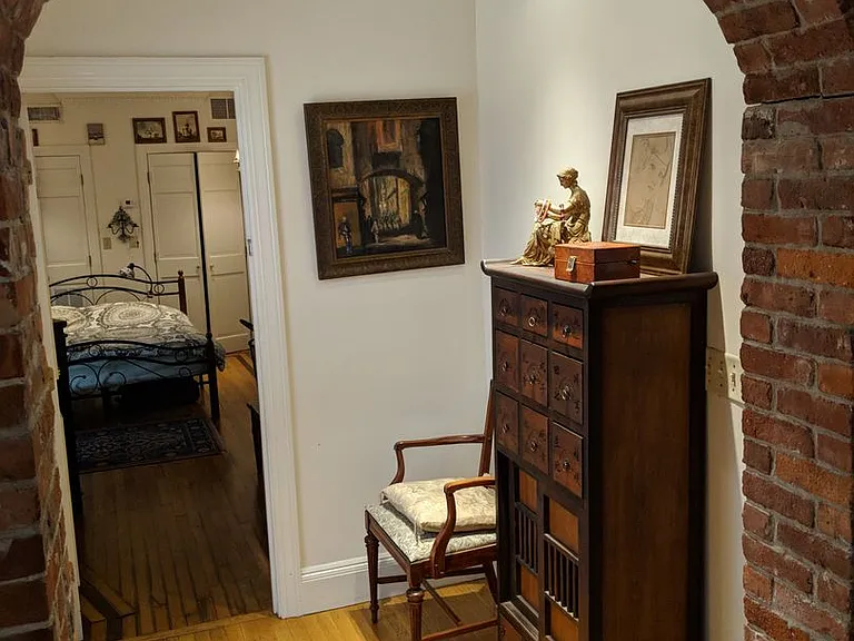 16 Commonwealth Avenue — Photo 23