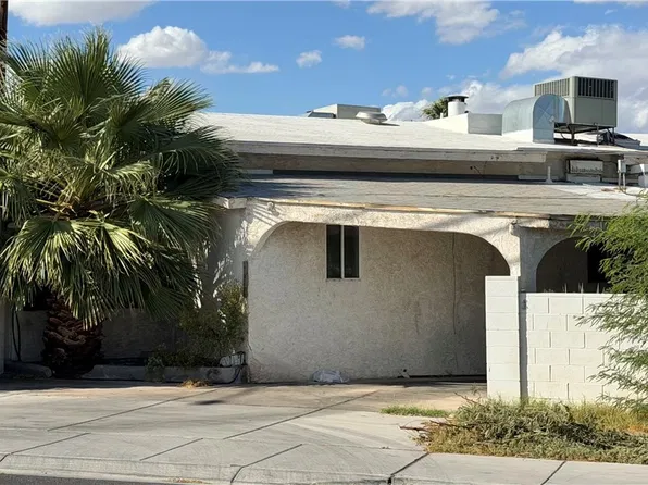 4624 E Desert Inn Rd, Las Vegas, NV 89121