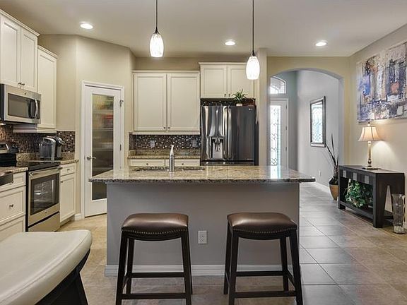 4th image of 9901 Saunton Dr