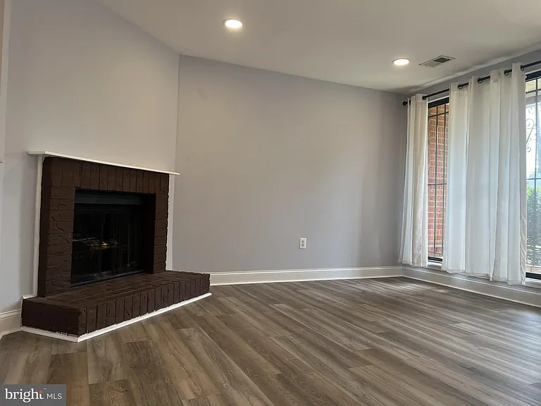 2435 18th St NE #2435 — Photo 7