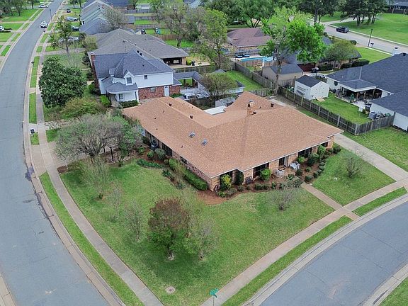 2nd image of 410 Highland Dr