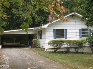 109 Ogontz Ln, Oak Ridge, TN 37830