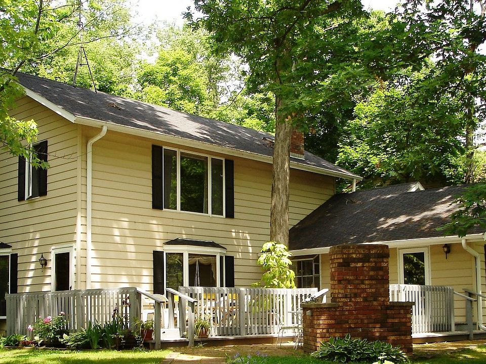 2nd image of 102 Healy Dr