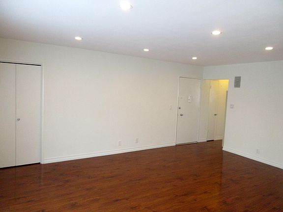 5th image of 1400 N Fairfax Ave APT 16