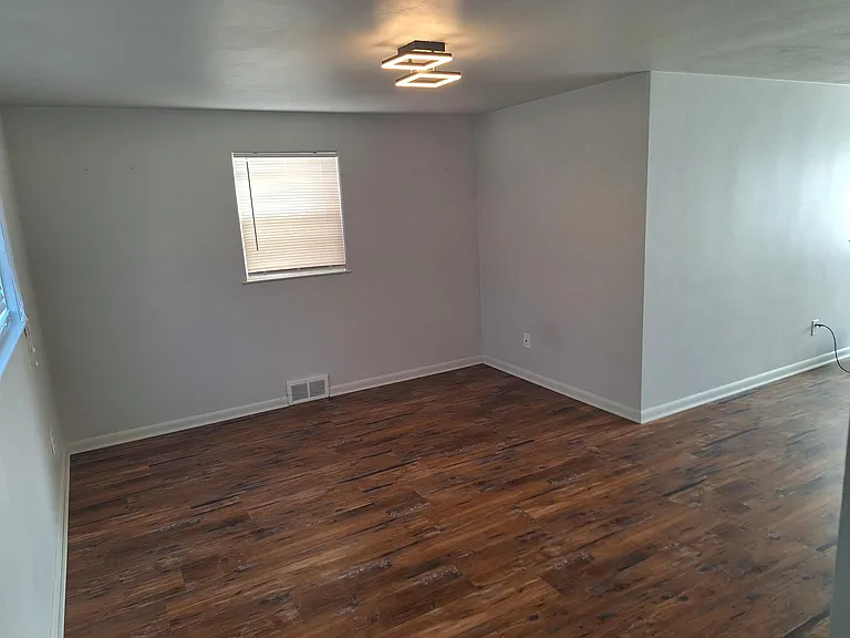 3348 Dunn Ave — Photo 4