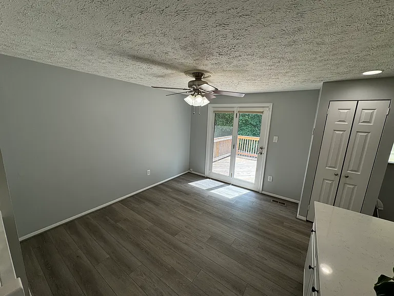8117 Willowdale Ct — Photo 4