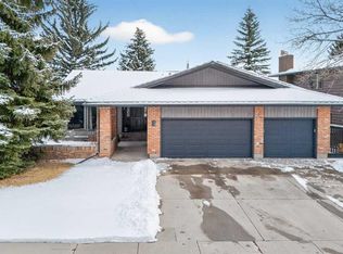 12 N Midpark Pl SE, Calgary, AB T2X 1N6
