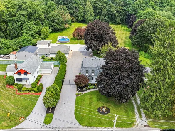 474 Bowhall Rd, Painesville, OH 44077