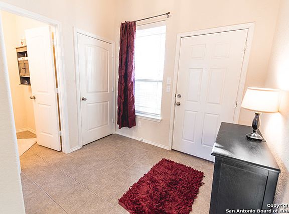 5th image of 413 Prickly Pear Dr