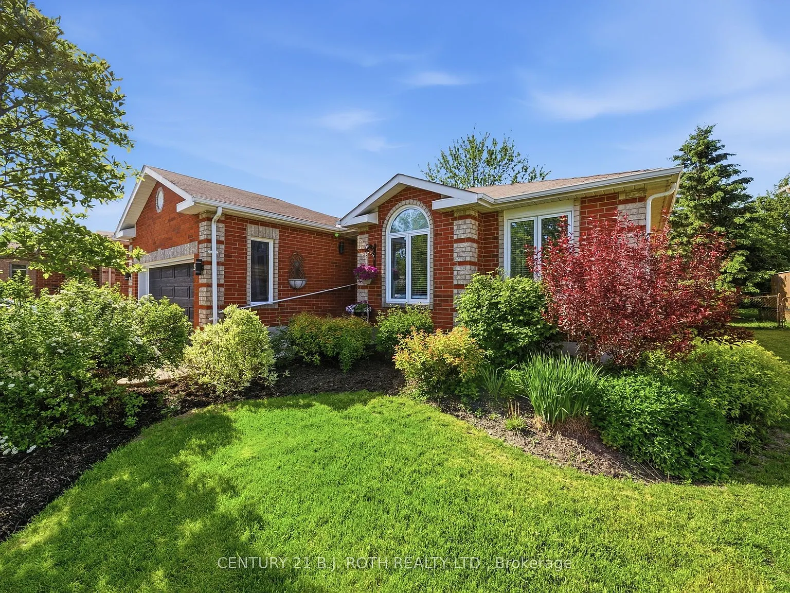 2 bed, $2,500 — Photo 2