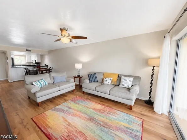 2079 Barkeley Ln APT 13, Fort Myers, FL 33907
