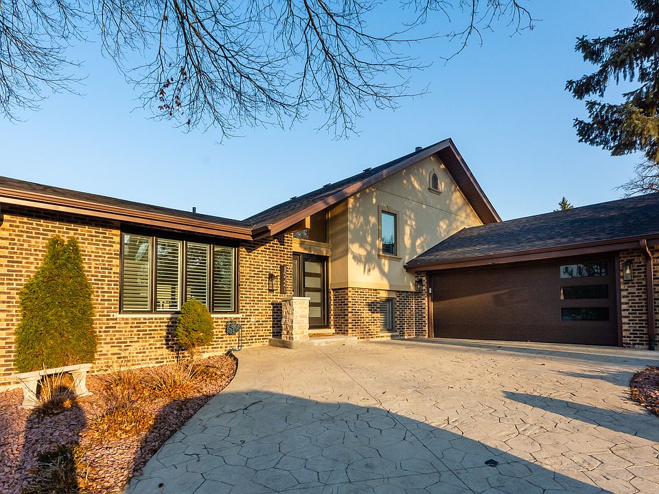 1st image of 15241 Bayberry Ct