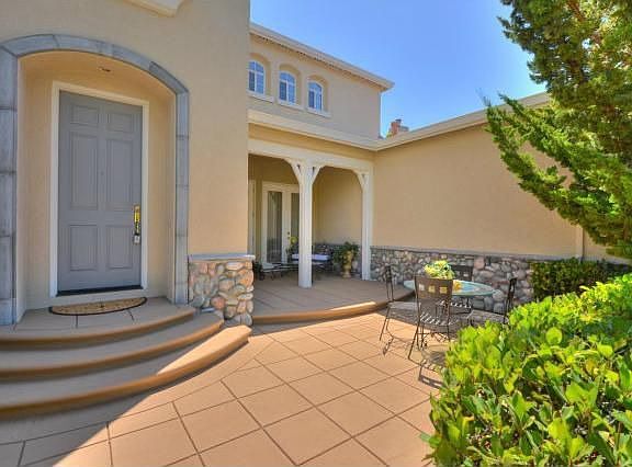 3rd image of 6045 Gleneagles Cir