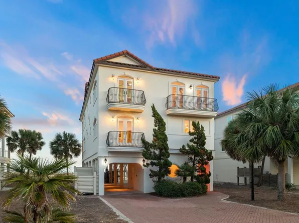 1868 Sunset Dr, Eastpoint, FL 32328