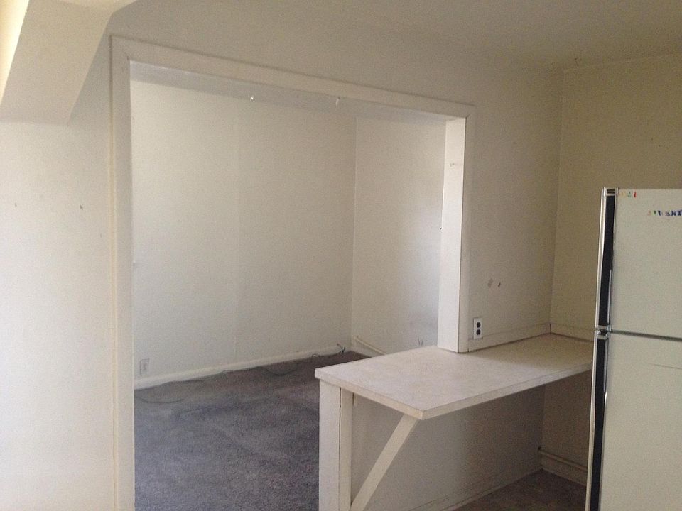 1st image of 139 Royal Ave