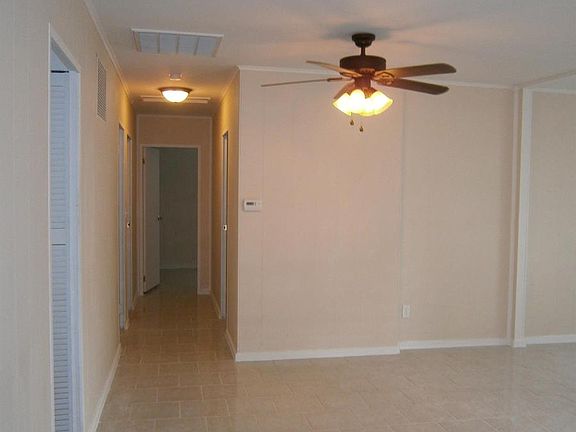 3rd image of 4418 Saylor St