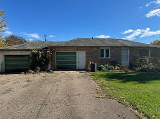 115 N Hamilton Dr, Buchanan, MI 49107