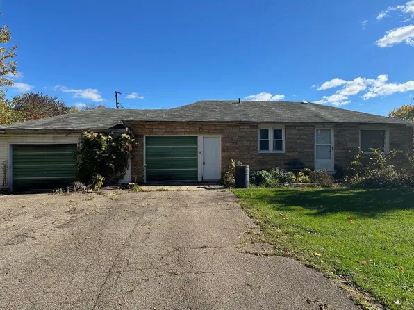 115 N Hamilton Dr, Buchanan, MI 49107