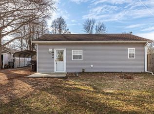 806 E Walnut St, Gillespie, IL 62033