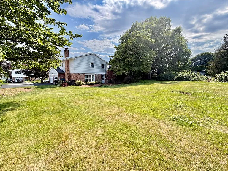 1160 Brentwood Ave — Photo 44