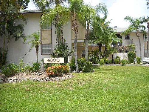 4300 Gulfstream Dr #2D Photo 1