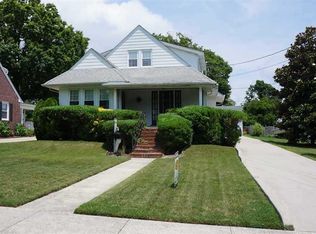 24 Iowa Ave, Absecon, NJ 08201