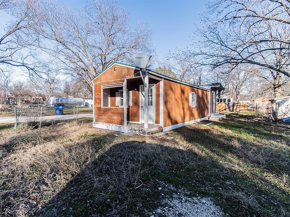 1st image of 456 Shoshone Dr