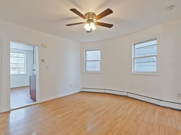 337 Summit Avenue image 17 of 25