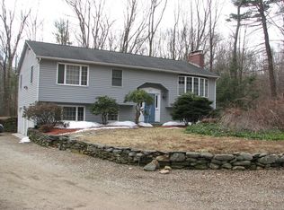 52 McGilpin Rd, Sturbridge, MA 01566