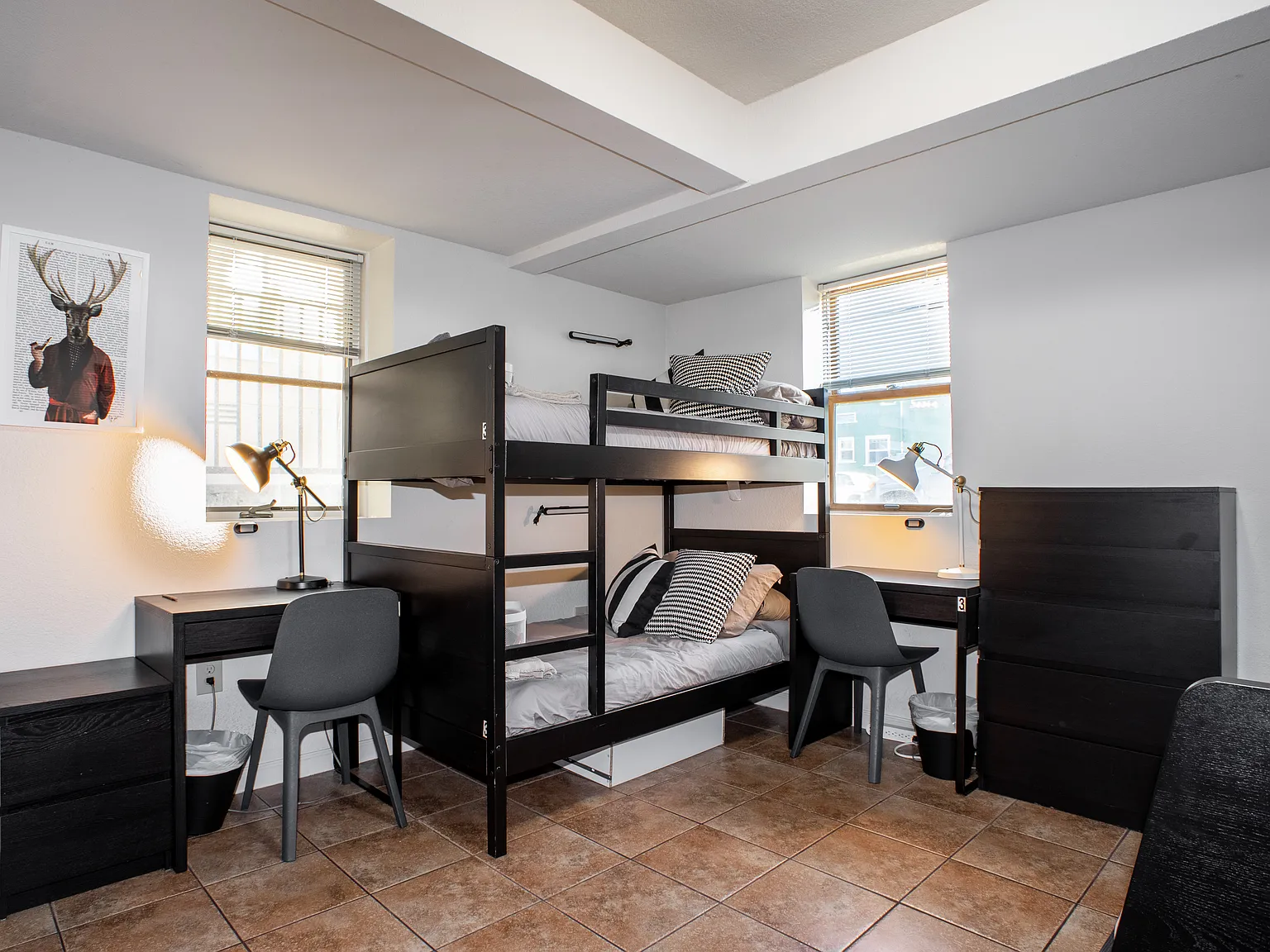 1 bed, 1073 sqft, $1,050 — Photo 1