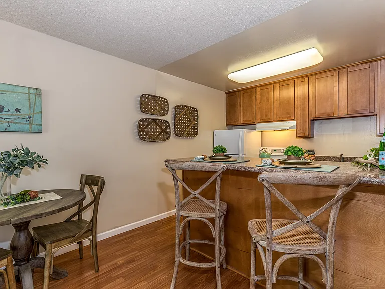 Sunnyvale Terrace Apartments — Photo 10